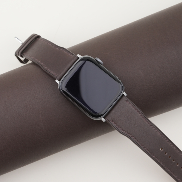Dark Brown Smooth Calf Leather Apple Watch Band Pilot Shape