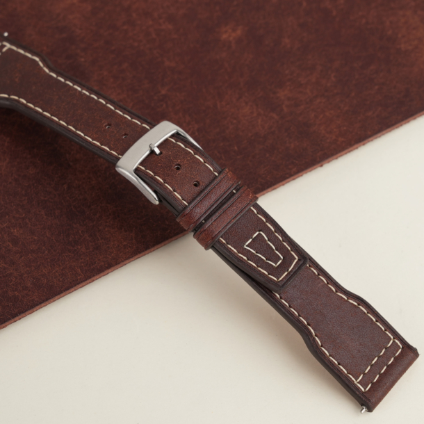 Pilot Dark Brown Pueblo Leather Watch Strap