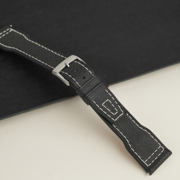 Pilot Black Pueblo Leather Watch Strap