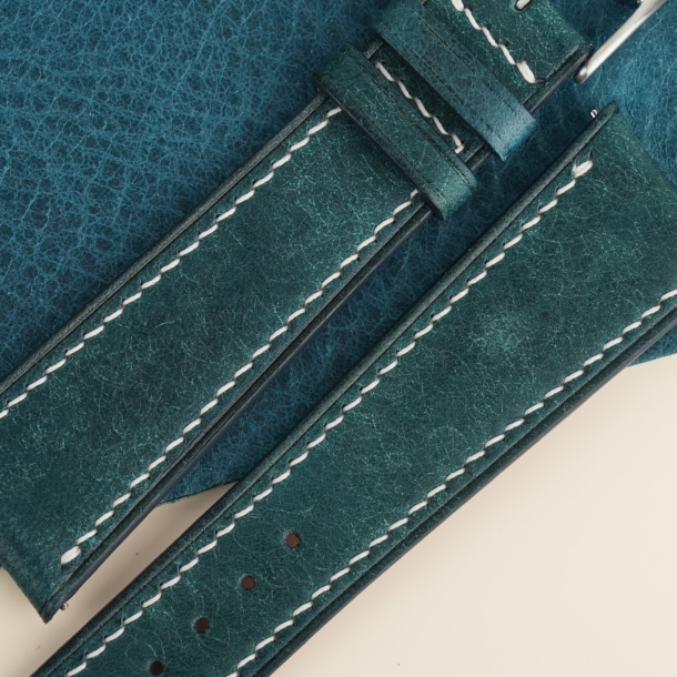 Curved End Navy Pueblo Leather Watch Strap