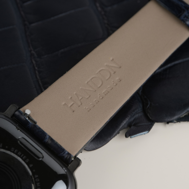 Folded Edge Midnight Blue Alligator Round Scales Leather Apple Watch Band