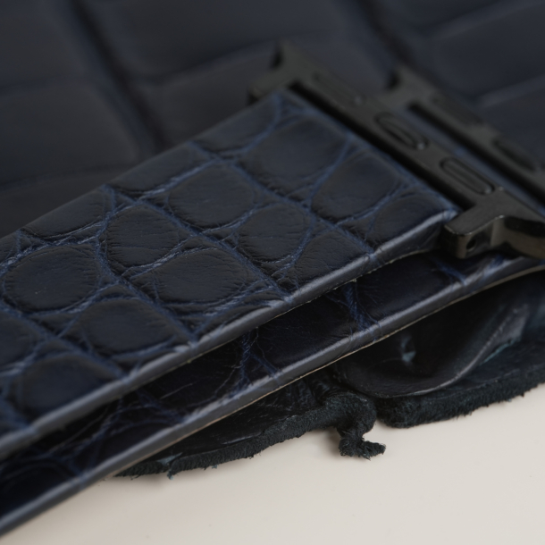 Folded Edge Midnight Blue Alligator Round Scales Leather Apple Watch Band