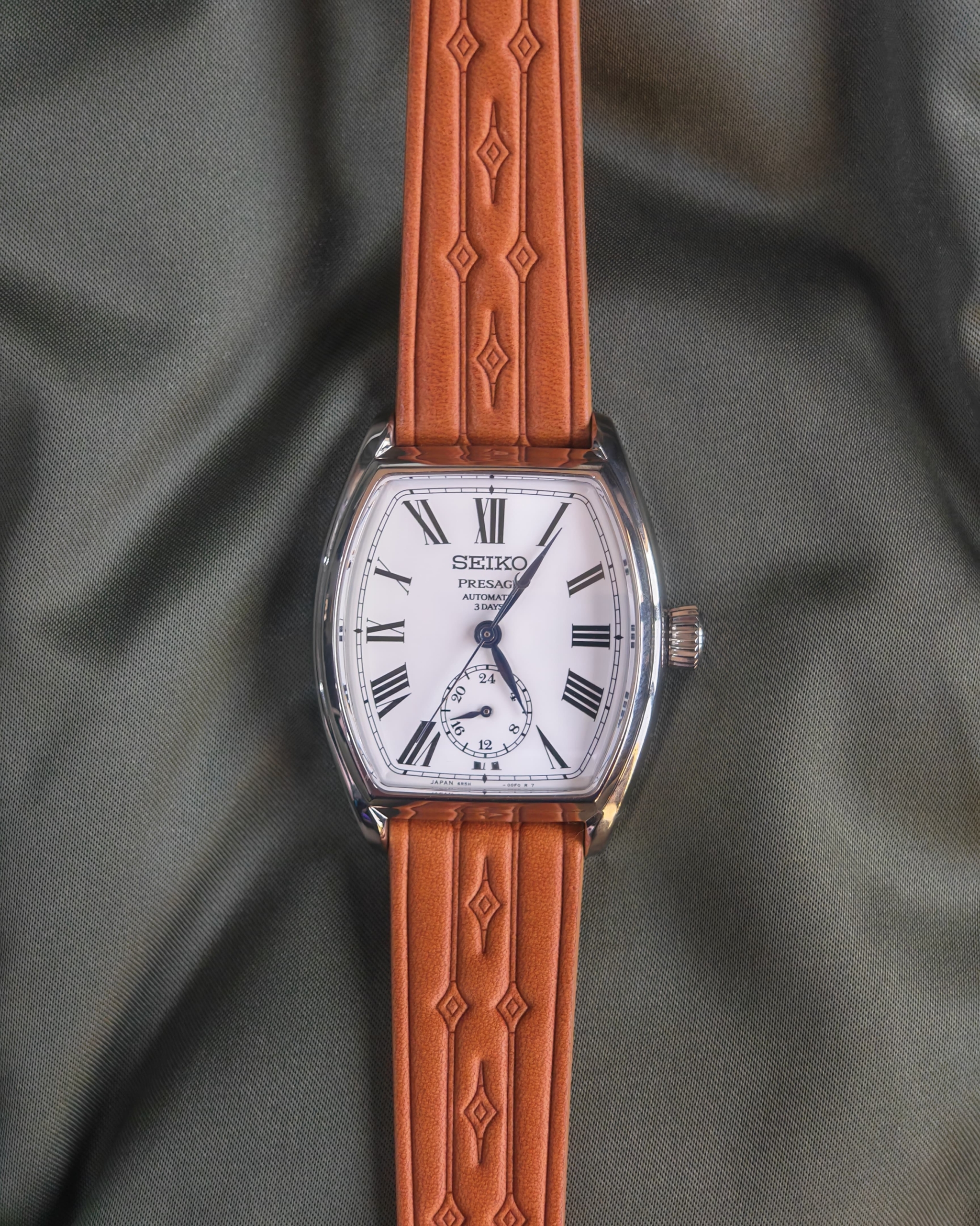 project bespoke watch strap the firework 14 scaled